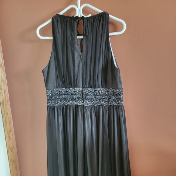 Timeless Jessica Party Dress - Picture 2 of 5